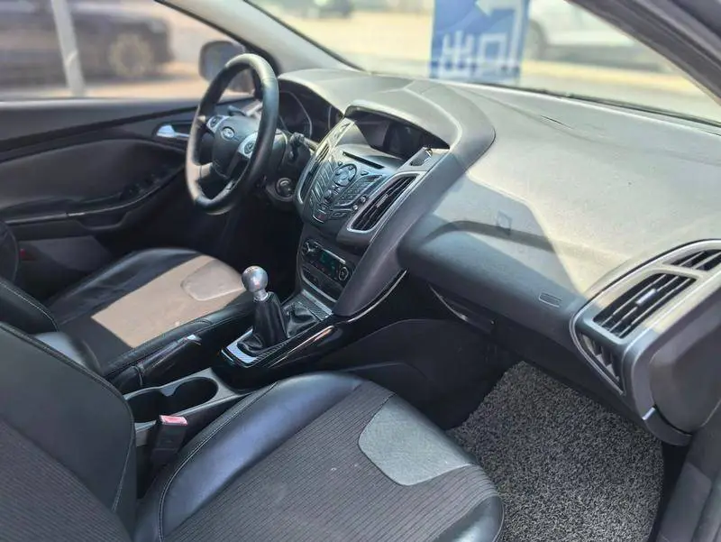 Fox 2012 Hatchback 1.6L Manual Fashion Edition — 7