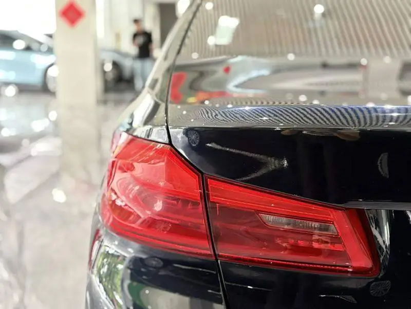 BMW 5 Series 2018 530Li Leading M Sport Package — 8