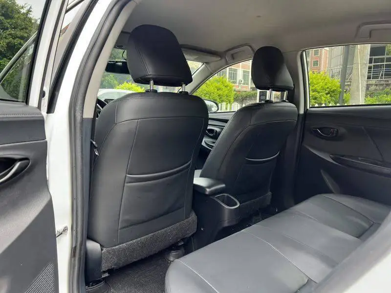 YARiS L Enjoy 2017 1.5E CVT Charm Edition — 9