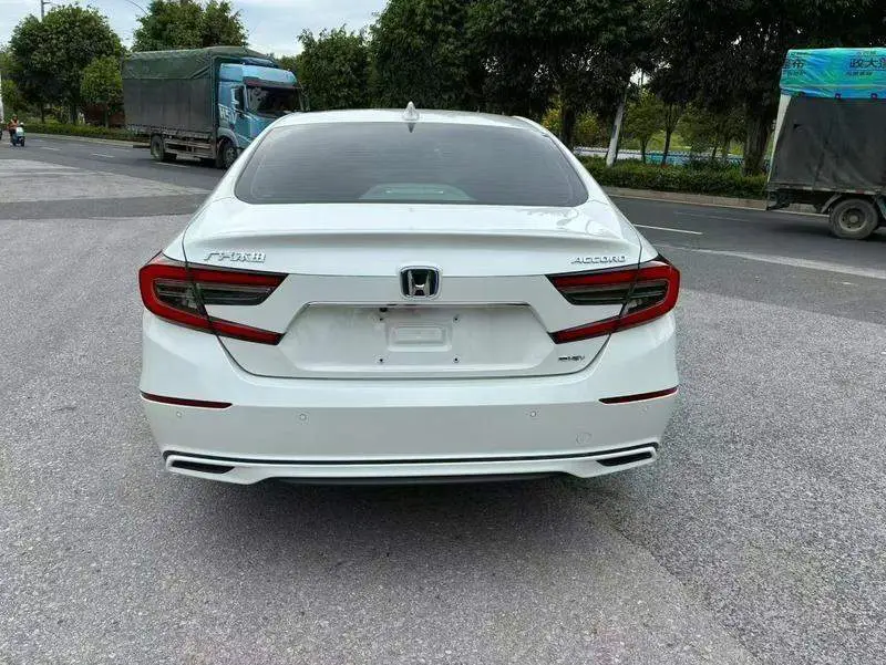 Accord 2022 Sharp Hybrid 2.0L Sharp Cool Edition — 4