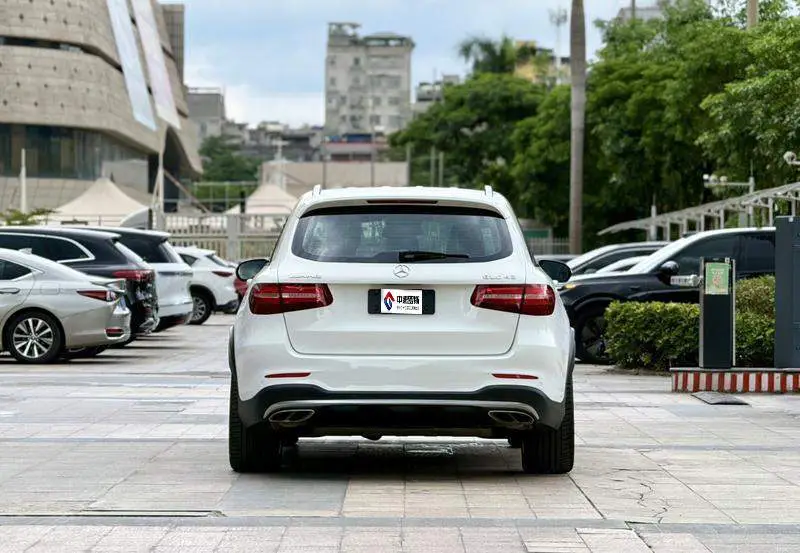 Mercedes-Benz GLC AMG 2017 AMG GLC 43 4MATIC — 5