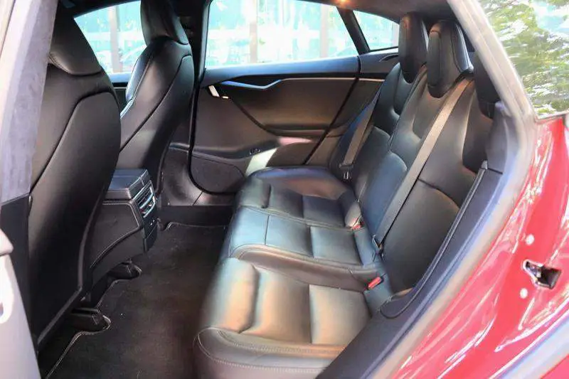 Model S 2020 Performance — 20