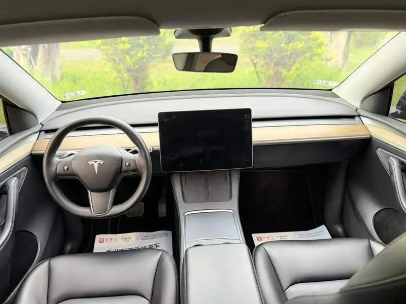 Model Y 2022 facelifted rear-wheel drive version — 14