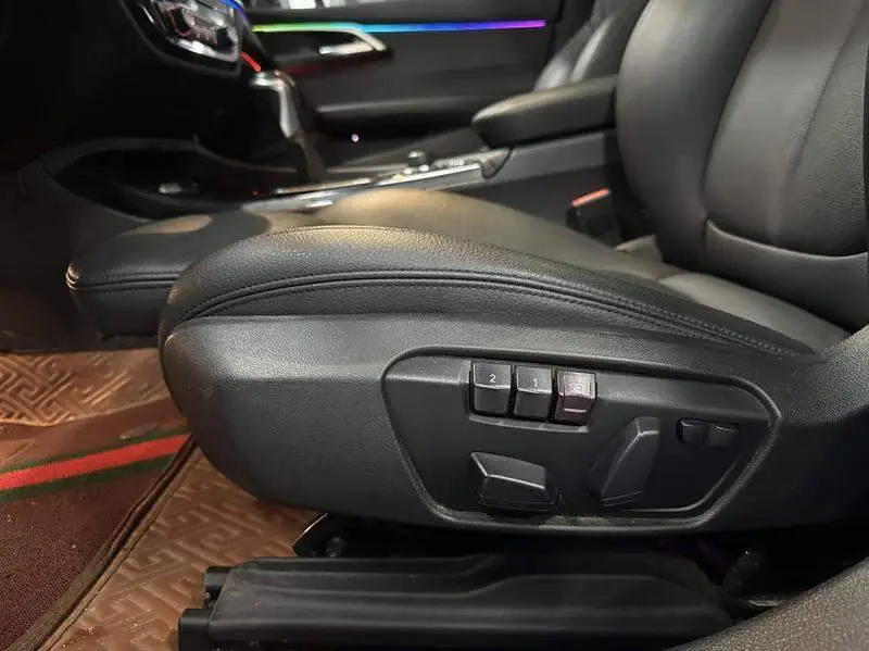 BMW 1 Series 2018 118i Sports — 18