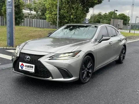 Lexus ES 2021 300h F SPORT