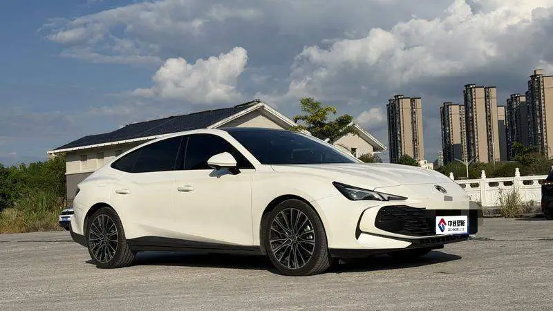 MG7 2023 1.5T DCT Elegant Edition — 3