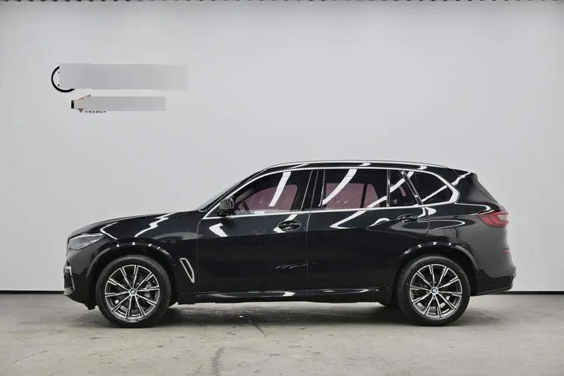 BMW X5 2022 xDrive 30Li M Sport Package — 3