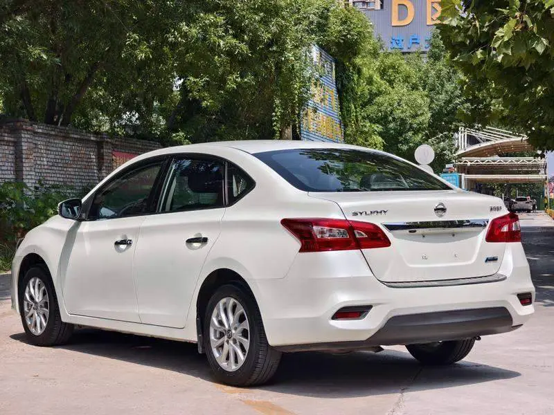 Sylphy 2016 1.6XL CVT Premium Edition — 4
