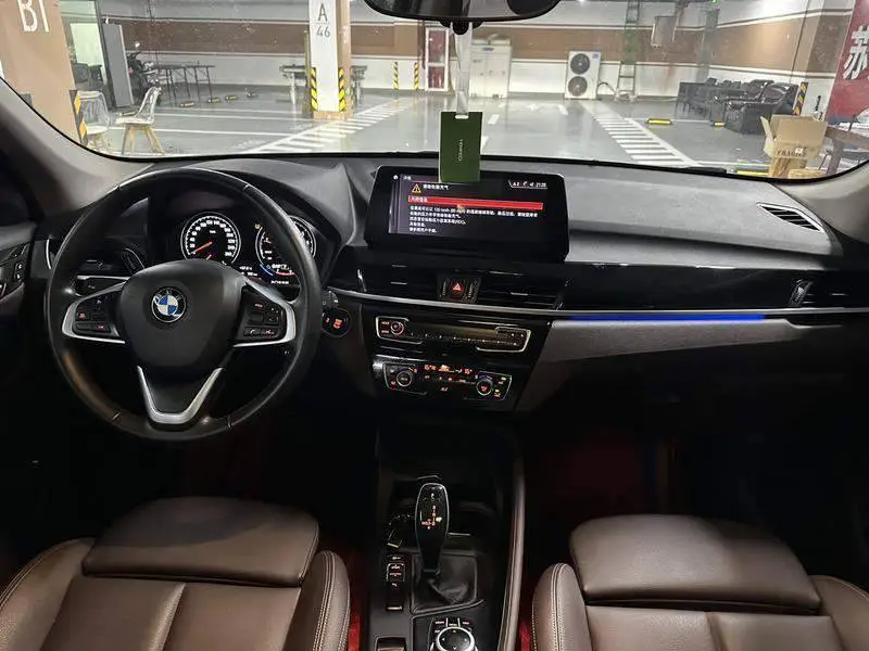 BMW X1 2020 sDrive25Li Leading Edition — 8
