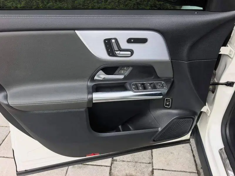 Mercedes-Benz GLA AMG 2021 AMG GLA 35 4MATIC — 8