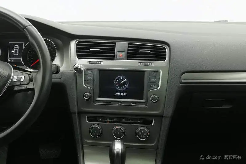 Golf 2016 230TSI Automatic Luxury — 11