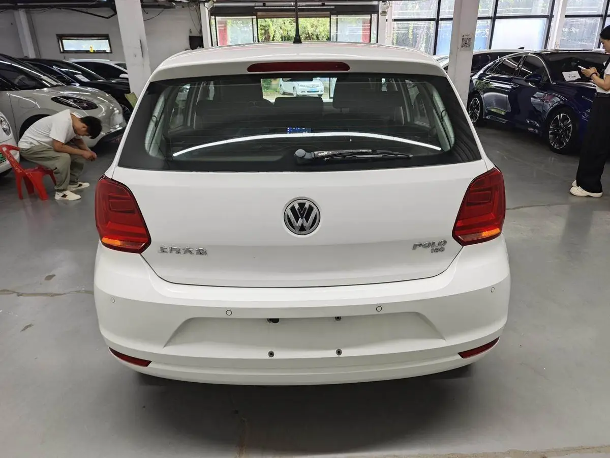 Polo 2016 1.6L Automatic Comfort — 8