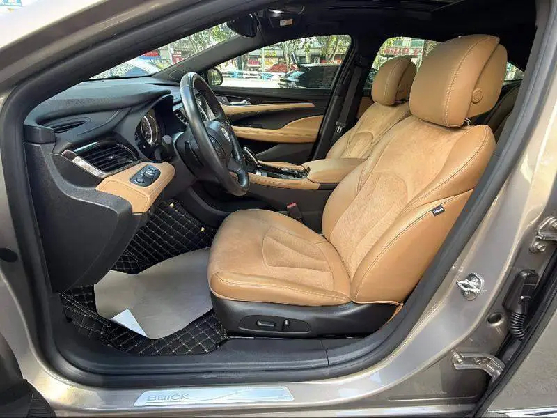LaCrosse 2016 28T Premium Edition — 10