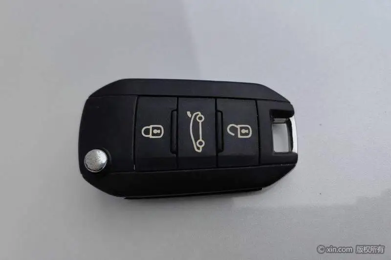 Peugeot 408 2015 1.2T Automatic Luxury Edition — 6