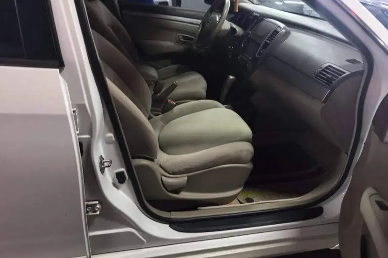 Sylphy 2016 Classic 1.6XE Automatic Comfort Edition — 11