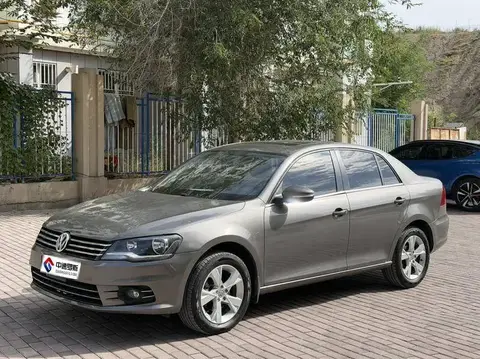 Bora 2014 1.6L Automatic Comfort
