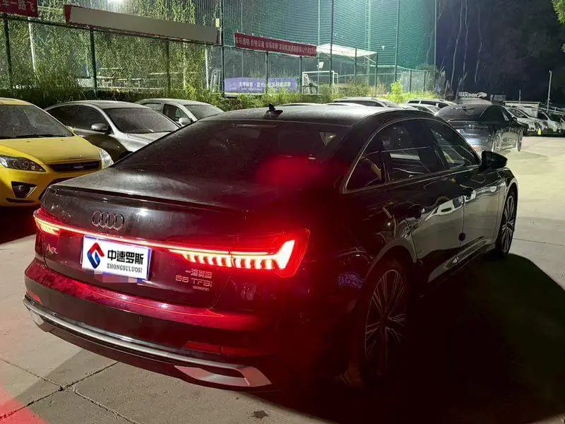 Audi A6L 2023 55 TFSI quattro Premium Dynamic Edition — 4