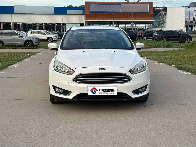 Fox 2017 Sedan 1.6L Automatic Fashion Smart Edition — 2