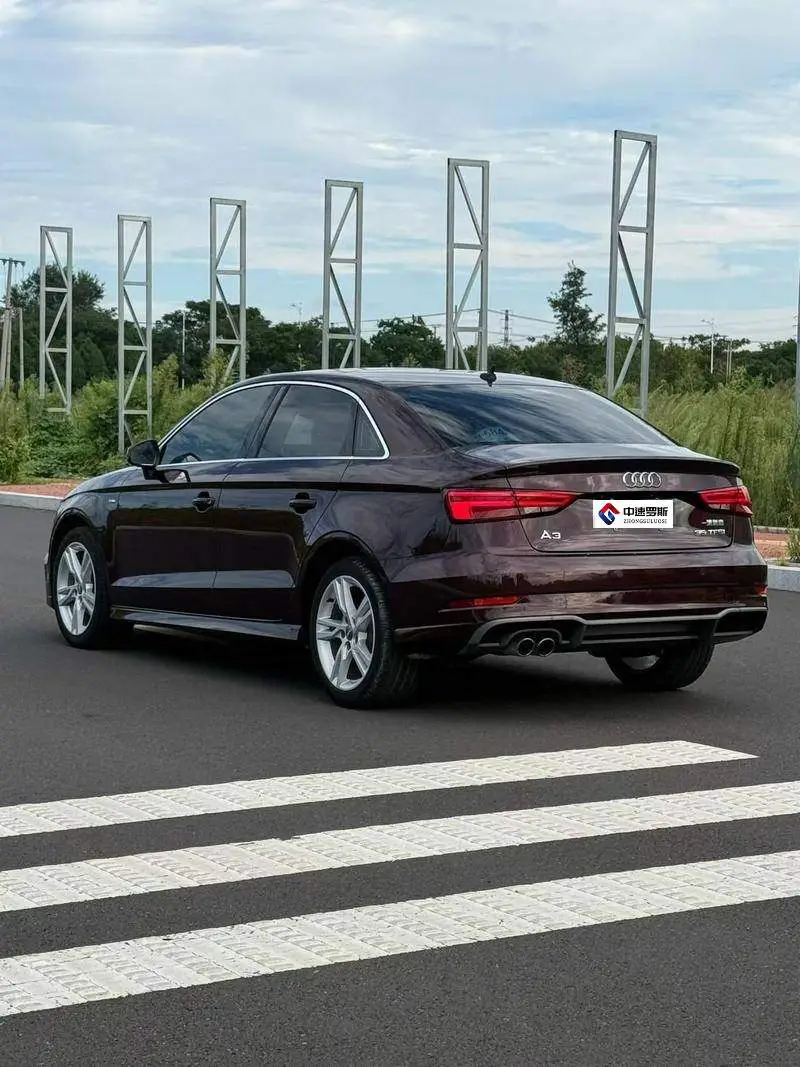 Audi A3 2018 30th Anniversary Limousine 35 TFSI Progressive — 4