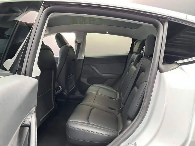 Model Y 2024 rear-wheel drive version — 8
