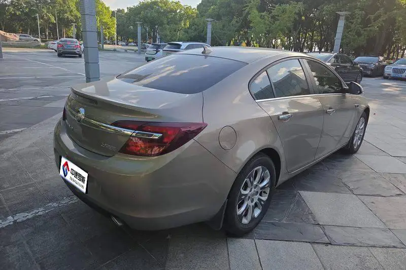 Regal 2015 1.6T Elite Technology Edition — 3