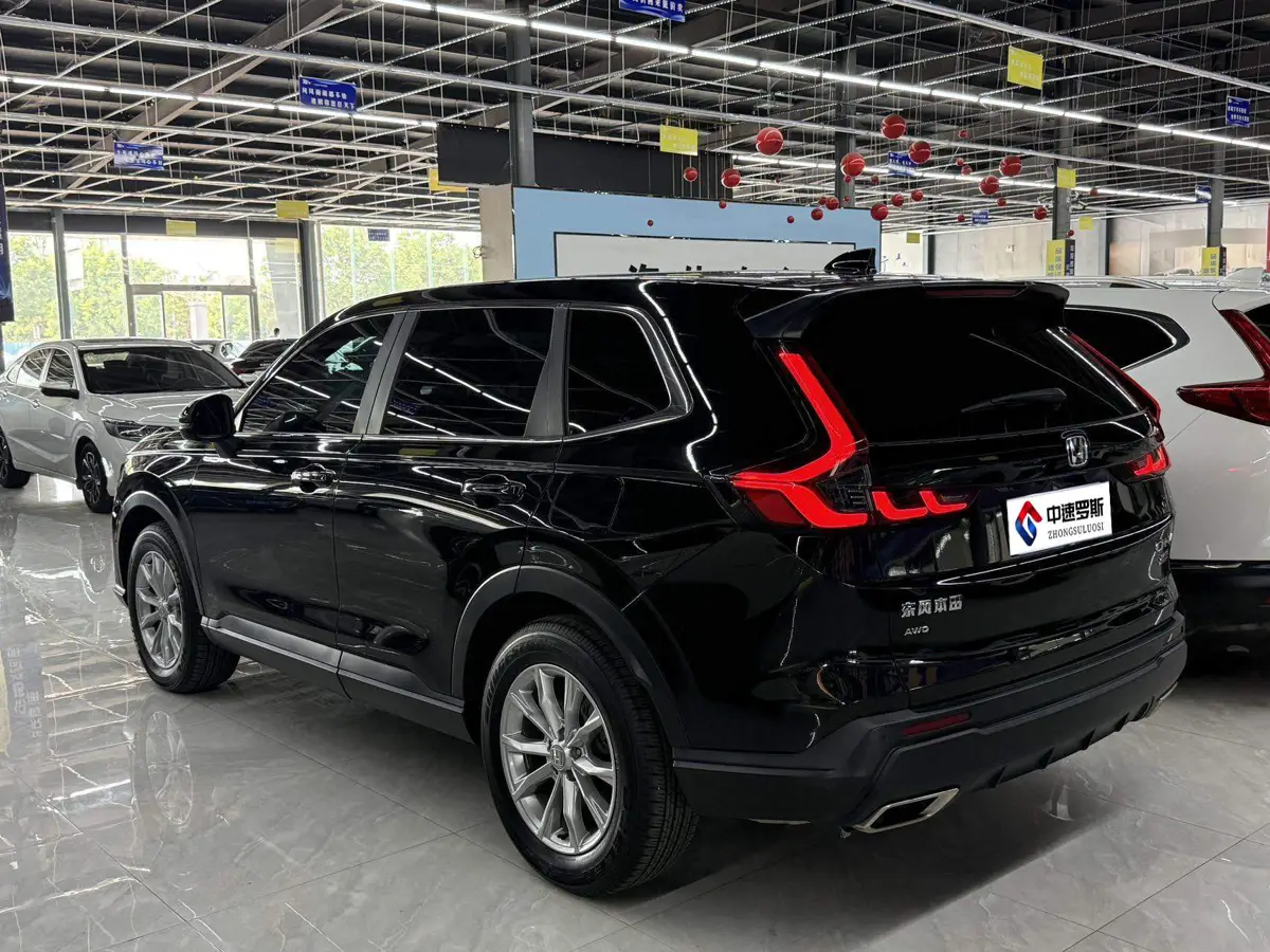 Honda CR-V 2023 240TURBO 4WD Premium Edition 5 Seaters — 4