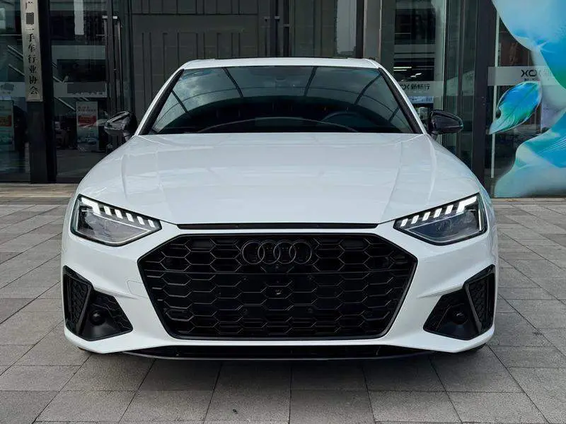 Audi A4L 2024 40 TFSI Luxury Dynamic Edition — 2