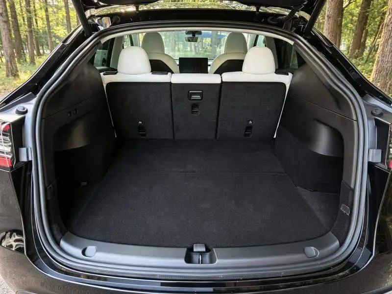 Model Y 2023 rear-wheel drive version — 19