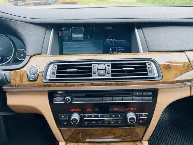BMW 7 Series 2013 730Li Luxury — 13