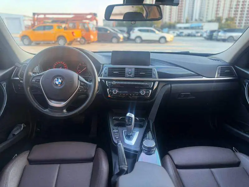 BMW 3 Series 2019 320Li Fashion Edition — 17