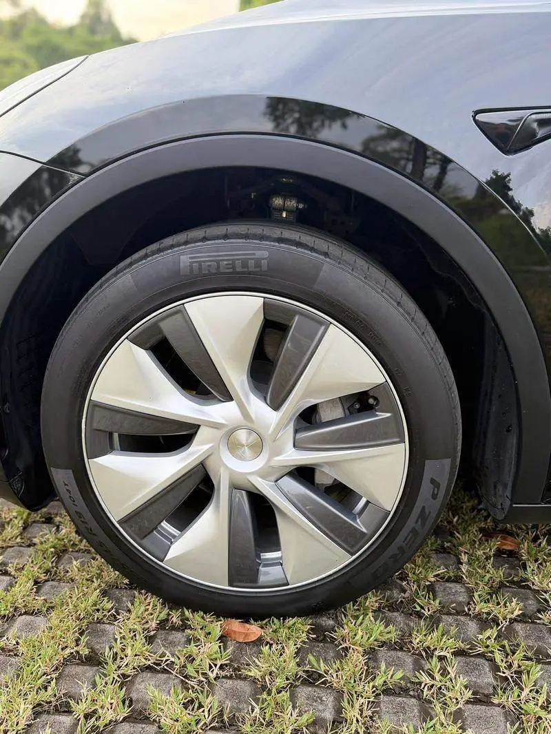 Model Y 2022 facelifted rear-wheel drive version — 13