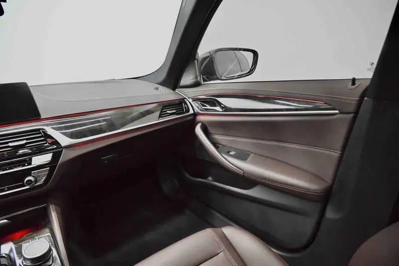 BMW 5 Series 2020 525Li M Sport Package — 17