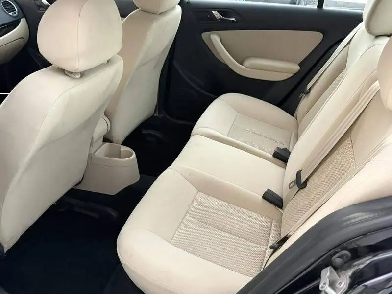 Lavida 2011 1.6L Manual Pinyou Edition — 11