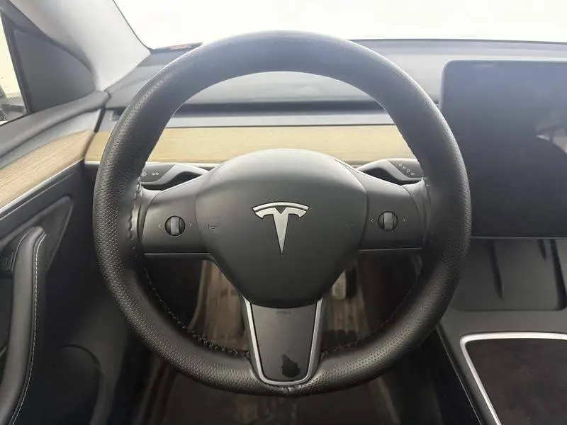 Model Y 2022 facelifted rear-wheel drive version — 12
