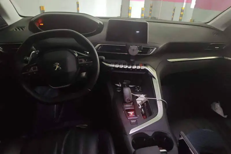 Peugeot 5008 2017 380THP 7-seat luxury version — 12