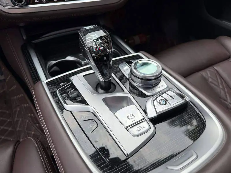 BMW 7 Series 2021 730Li M Sport Package — 9