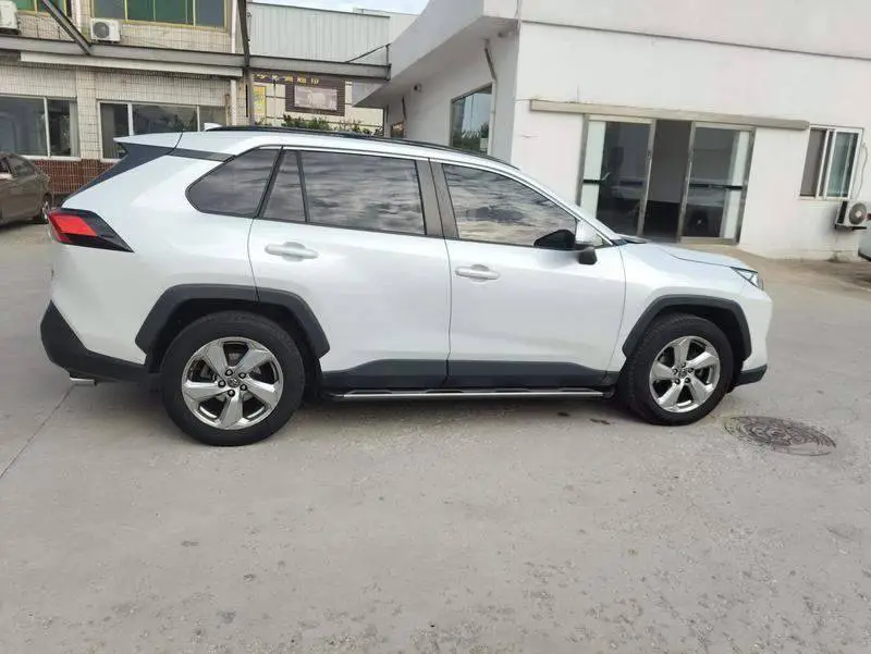 RAV4 Rongfang 2021 2.0L CVT 4WD Fashion Edition — 4