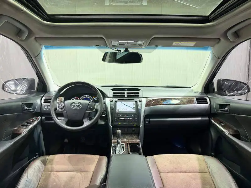 Camry 2016 Hybrid 2.5HG 10th Anniversary Luxury Navigation Edition — 9