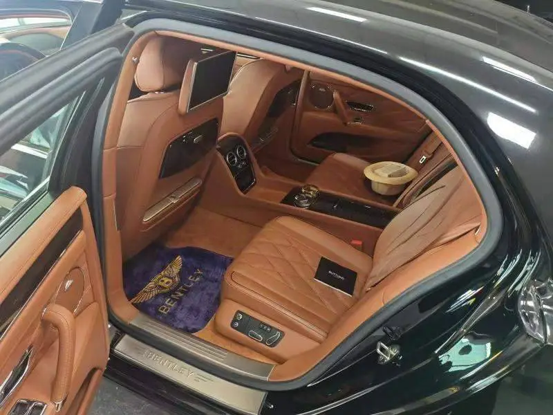 Flying 2014 4.0T V8 Premium Edition — 8