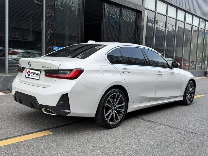 BMW 3 Series 2023 320Li M Sport Package — 6
