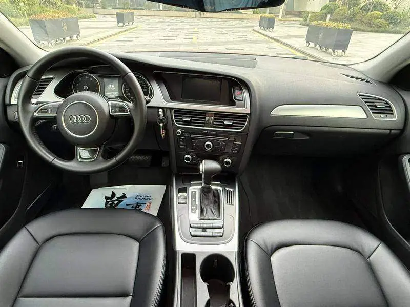Audi A4L 2013 35 TFSI Automatic Standard Model — 7