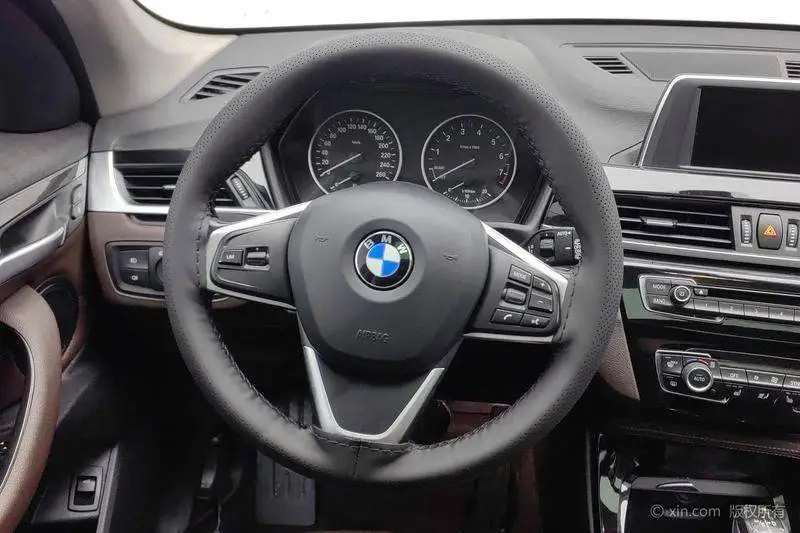 BMW X1 2018 xDrive20Li Premium Edition — 14