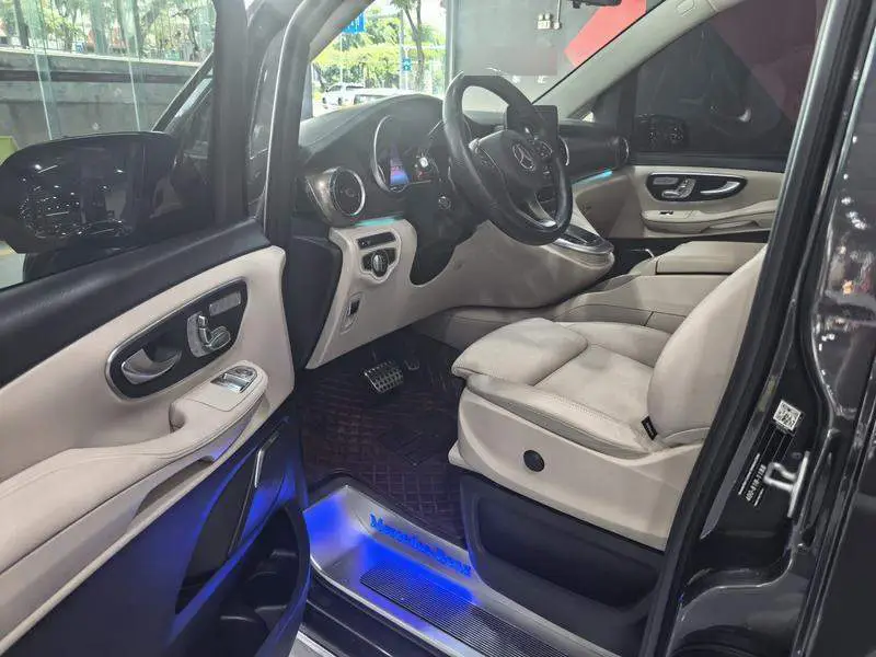 Mercedes-Benz V-Class 2022 V 260 L Long Wheelbase Luxury Edition — 15