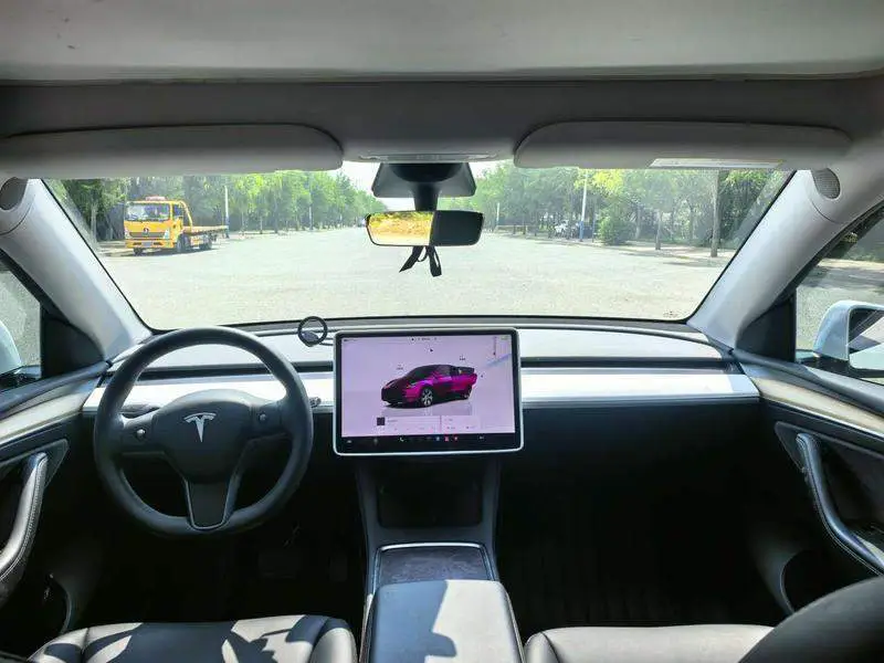 Model Y 2022 facelifted rear-wheel drive version — 12