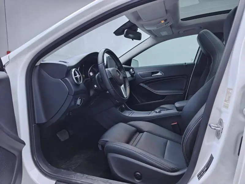 Mercedes-Benz GLA 2016 GLA 200 Dynamic — 7