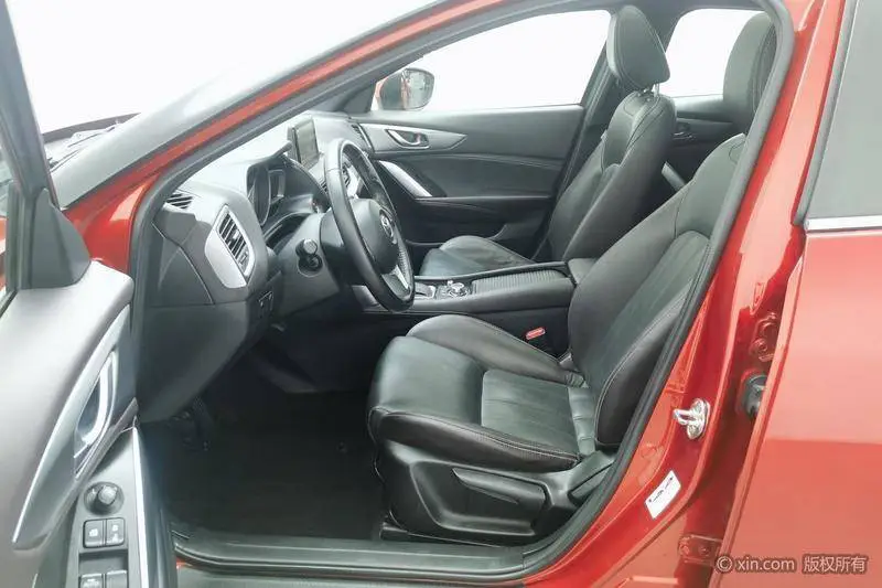 Mazda CX-4 2016 2.0L Automatic 2WD Blue Sky Premium Edition — 17