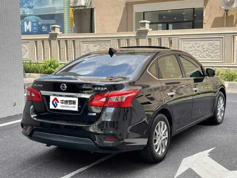 Sylphy 2018 1.6XV CVT Premium Edition — 7
