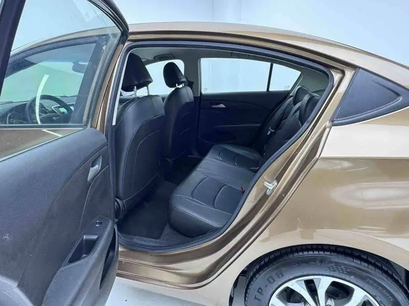 Cobalt 2016 1.5L Manual Enjoy Edition — 10