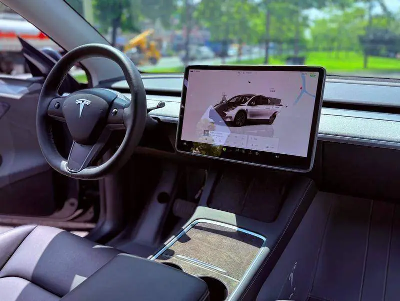 Model Y 2024 rear-wheel drive version — 9