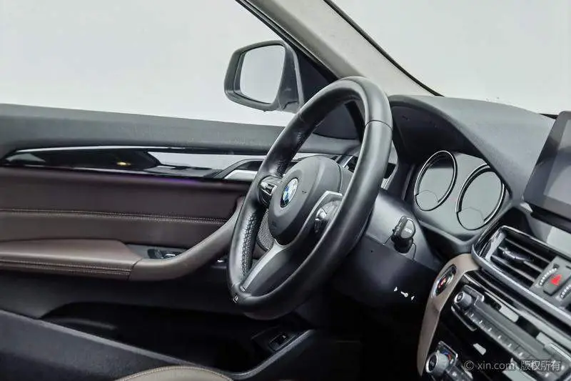BMW X1 2021 sDrive25Li Leading Edition — 11